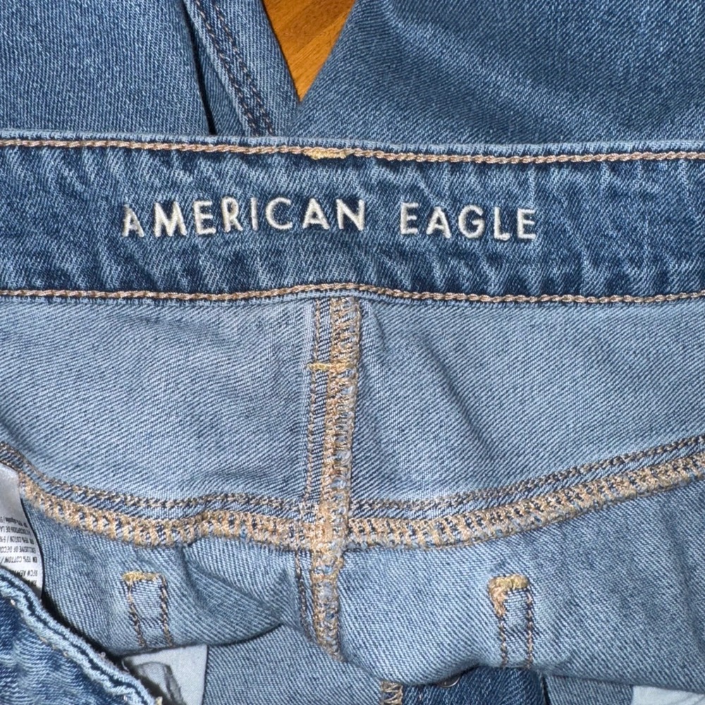 American Eagle Distressed Ripped Mom Jeans Women's Size 4 Button Fly - Picture 11 of 12